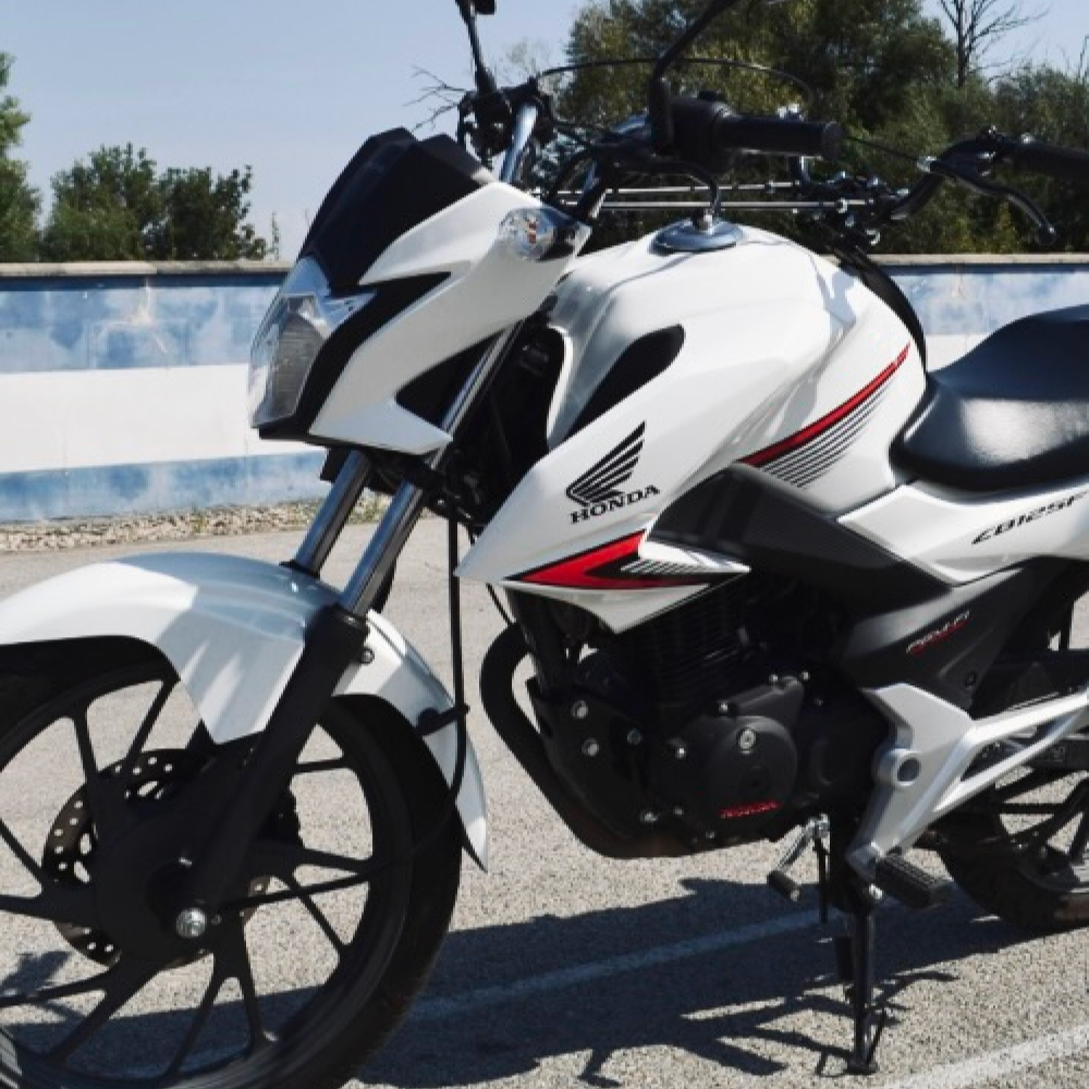 Autoškola Paluška Zlaté Moravce - motorka Honda